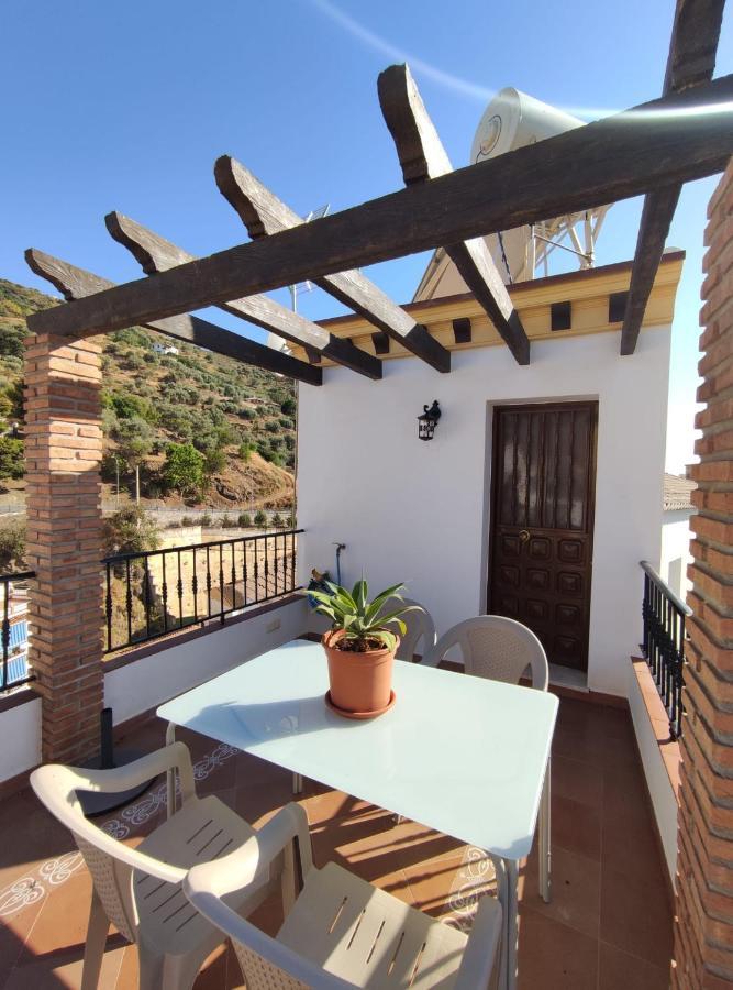 Casita Jade Villa Sayalonga Eksteriør bilde