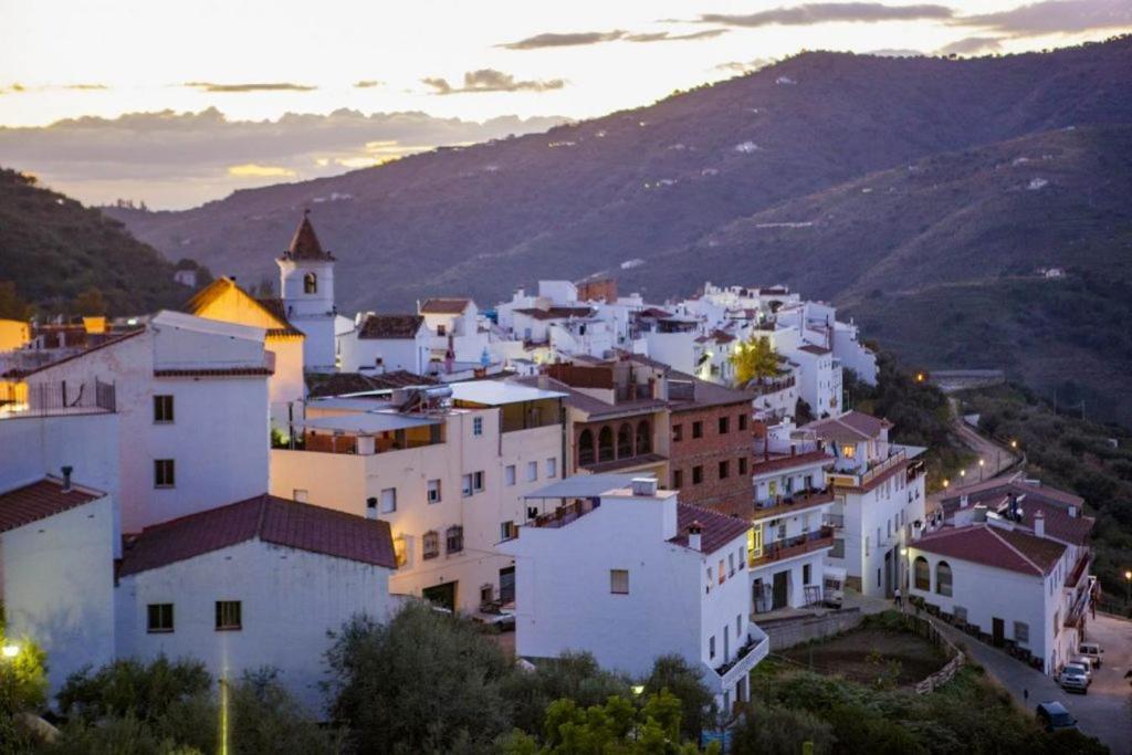 Casita Jade Villa Sayalonga Eksteriør bilde